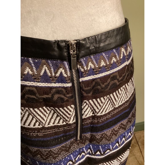 H&M Women's Multicolor Lined Aztec Geometric Embroidered Knit Mini Skirt Size 10 - Picture 4 of 7